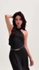 心动！😍美娜这身黑色长裙穿搭，真的太有女神范了！